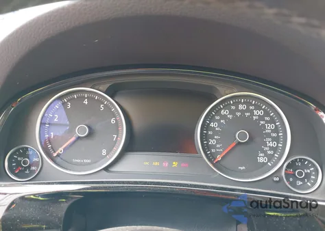 2016 Volkswagen Touareg Sport/Lux/Executive z USA, uszkodzony, nr VIN WVGEF9BP2GD002219